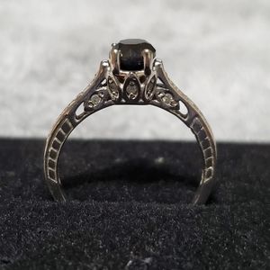 14k white gold size 9/10